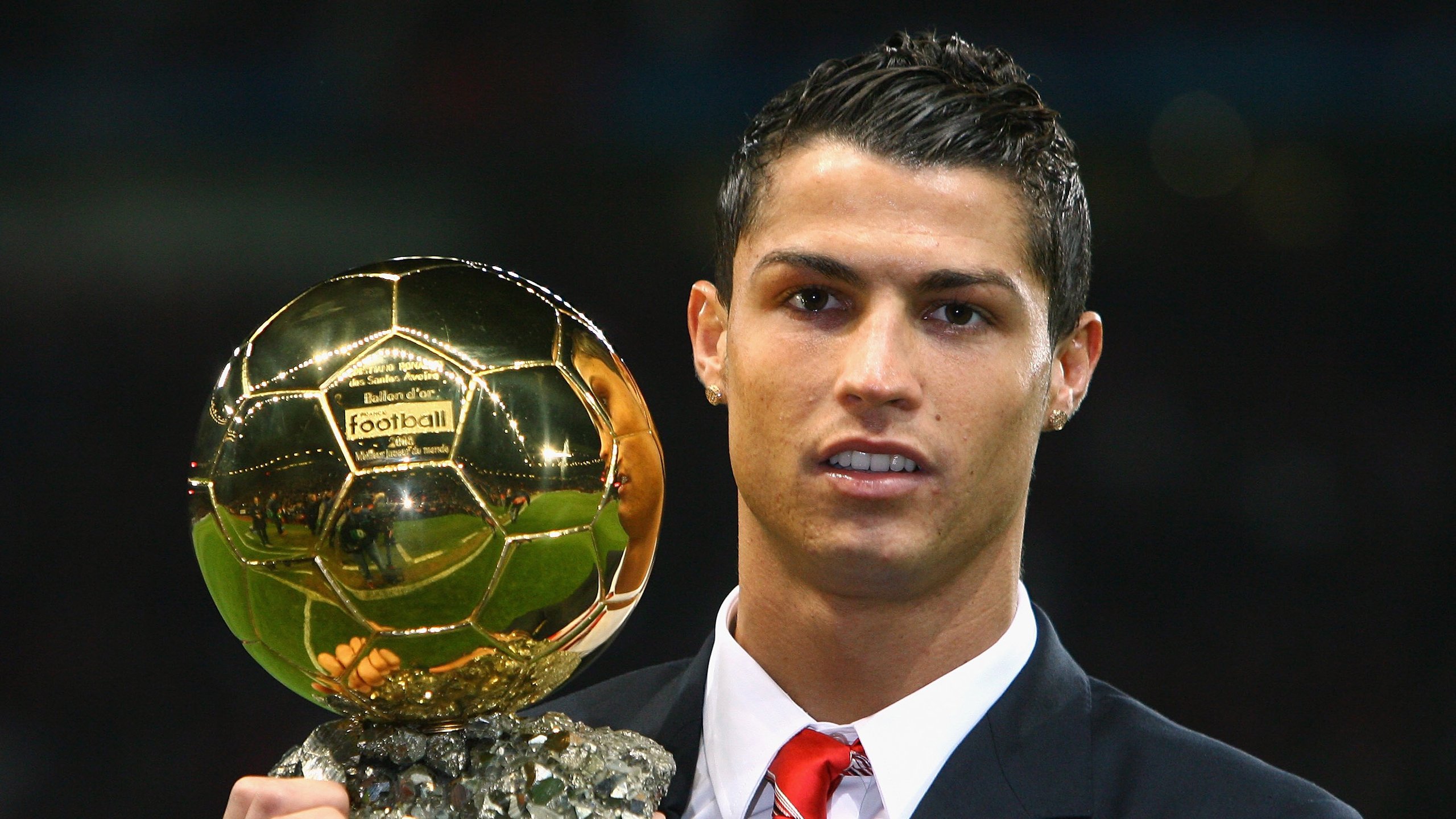 9游app-特斯·冯·迪克：具有超高球商的中场，为南非队创造无数得分机会